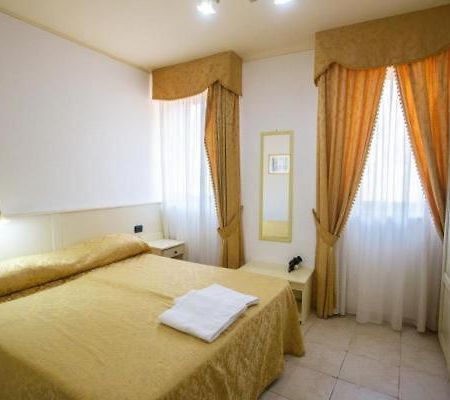 Oz House Bed and Breakfast Scalea Exterior foto